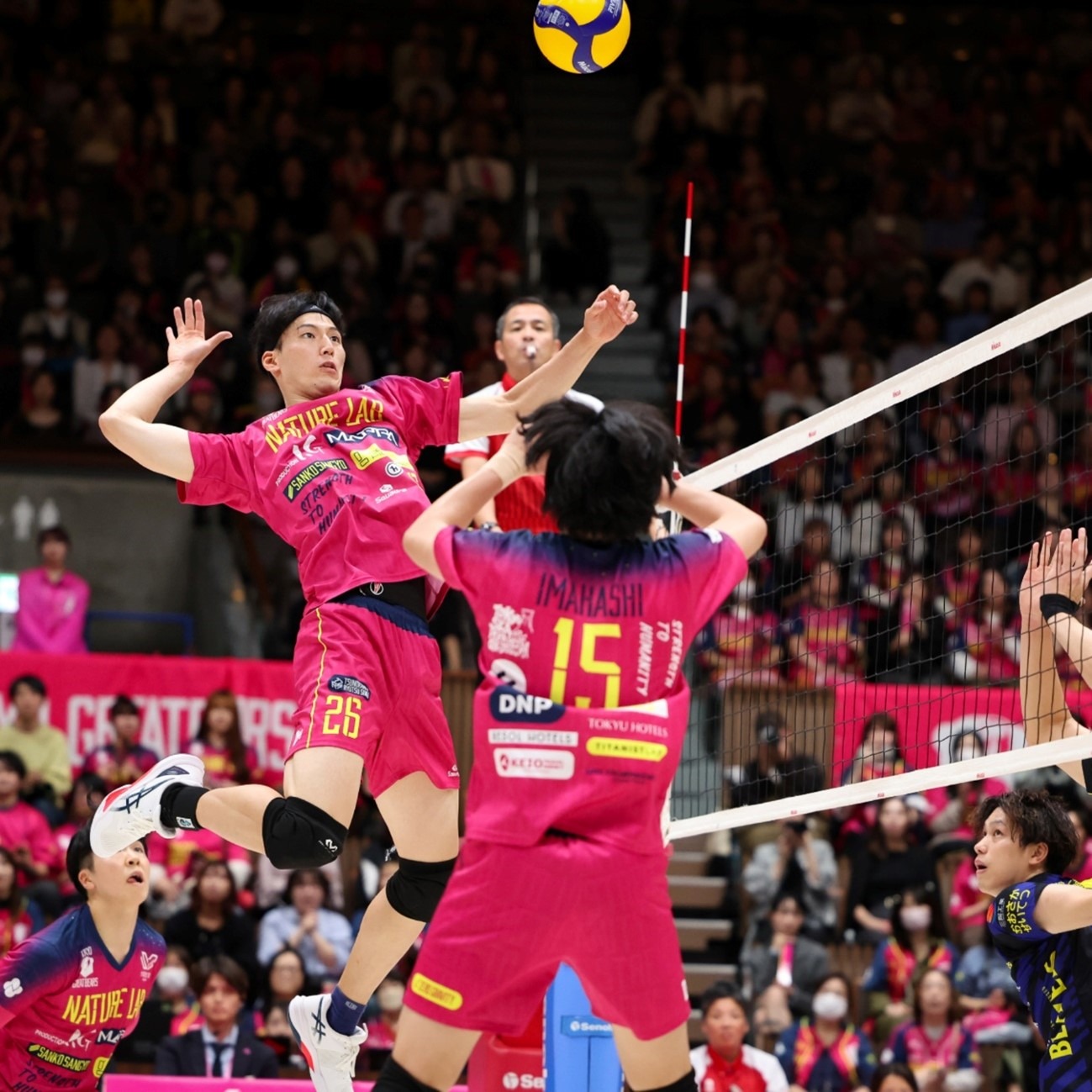 4天內被火箭雙殺丟掉聯盟龍頭 騎士為何跌落神壇？